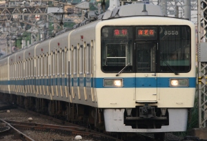 小田急８０００形 更新車　実車画像