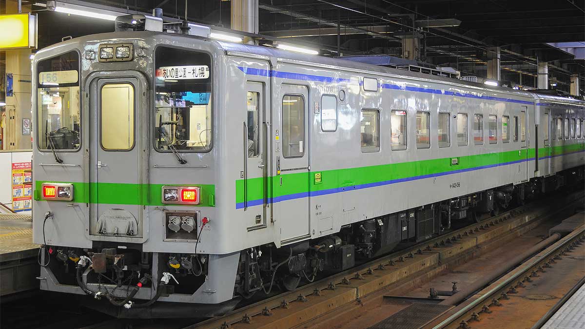 ＜32195＞JR北海道キハ143形（156＋157） 2両編成セット