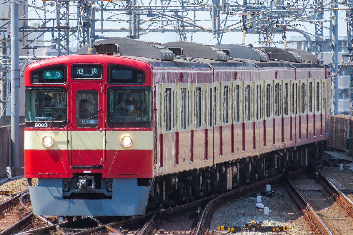 50743＞西武9000系 幸運の赤い電車（RED LUCKY TRAIN・ヘッドマーク 