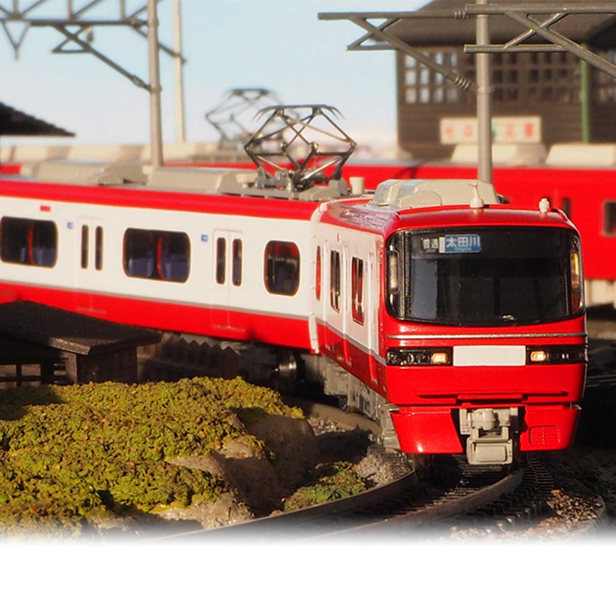 Amazon.co.jp: 名鉄3800系車体（赤色）/屋根塗装済キット : おもちゃ